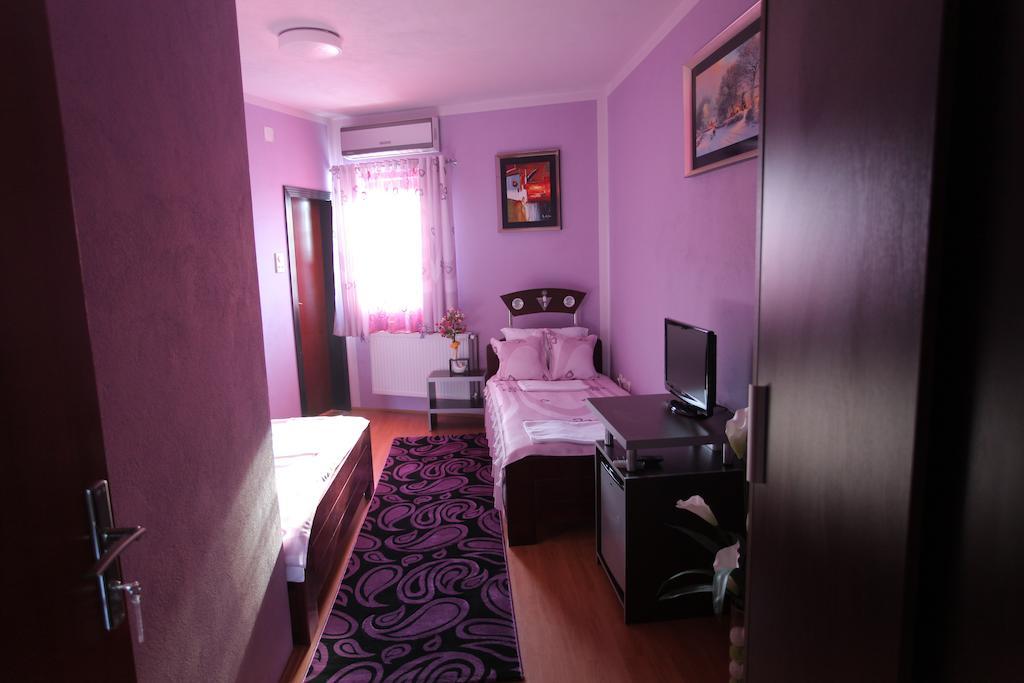 Villa Atina Stara Pazova Oda fotoğraf